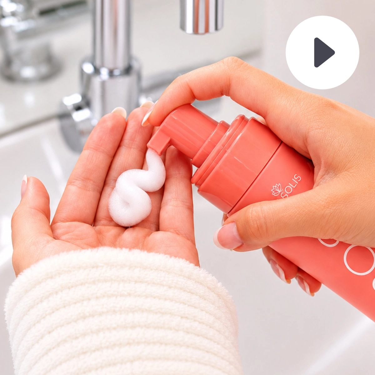 Video COCOSOLIS ROSE Čisticí pleťová pěna s hydratačním účinkem